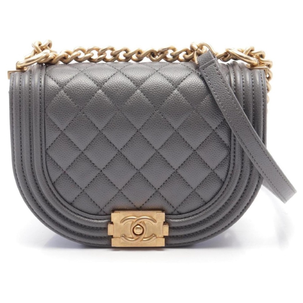 💕SOLD💕✨Rare✨ Chanel Caviar Boy Messenger Bag - Microchipped